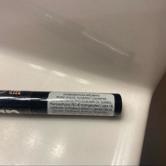 Lottie London Wing Woman Eyeliner - Picture 2 of 2